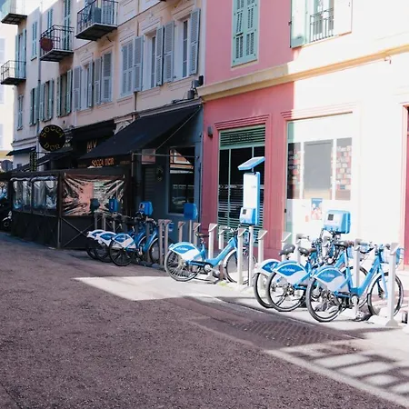Joli Au Coeur Du Centre Touristique Nice